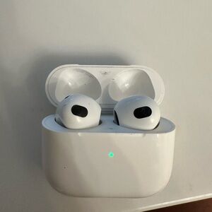 Apple AirPods 3
